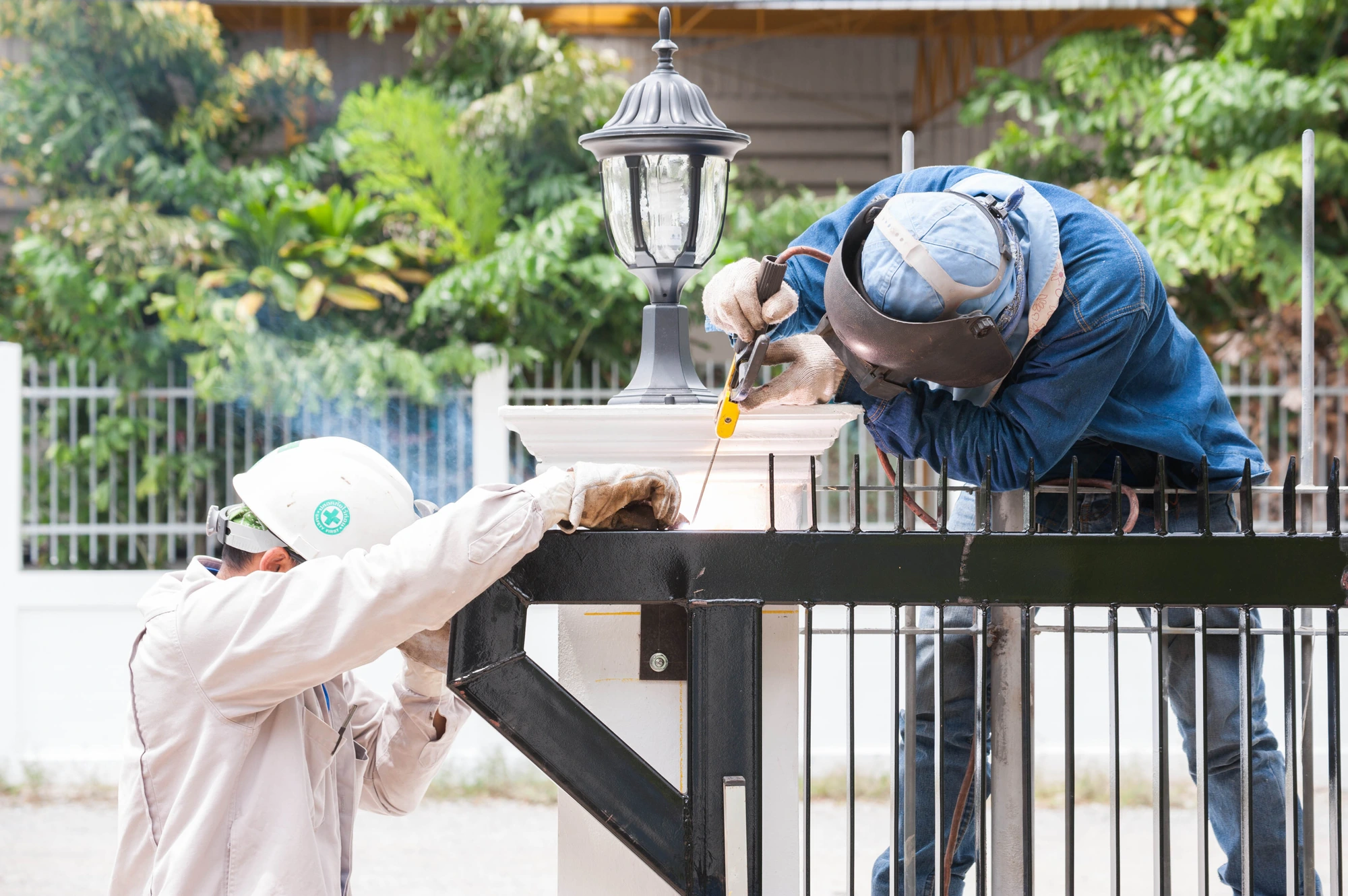 fence repair from fence company in west palm beach