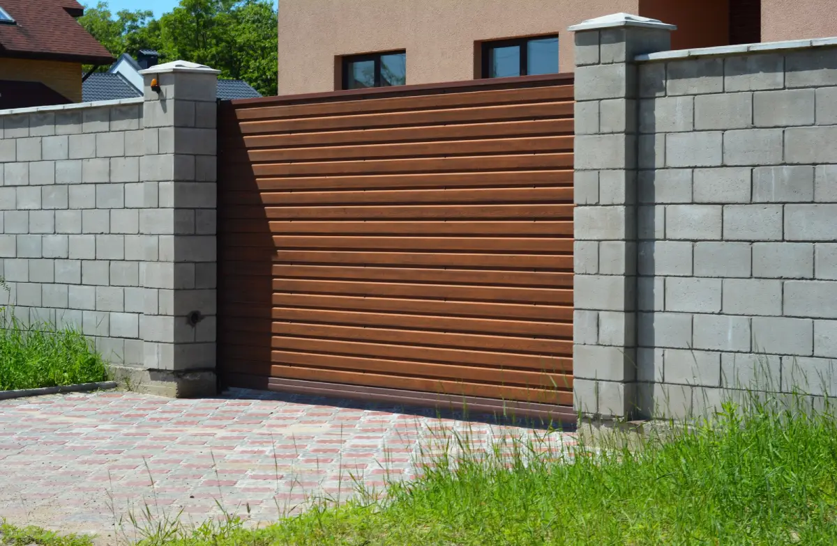 fence as part of electric gate systems