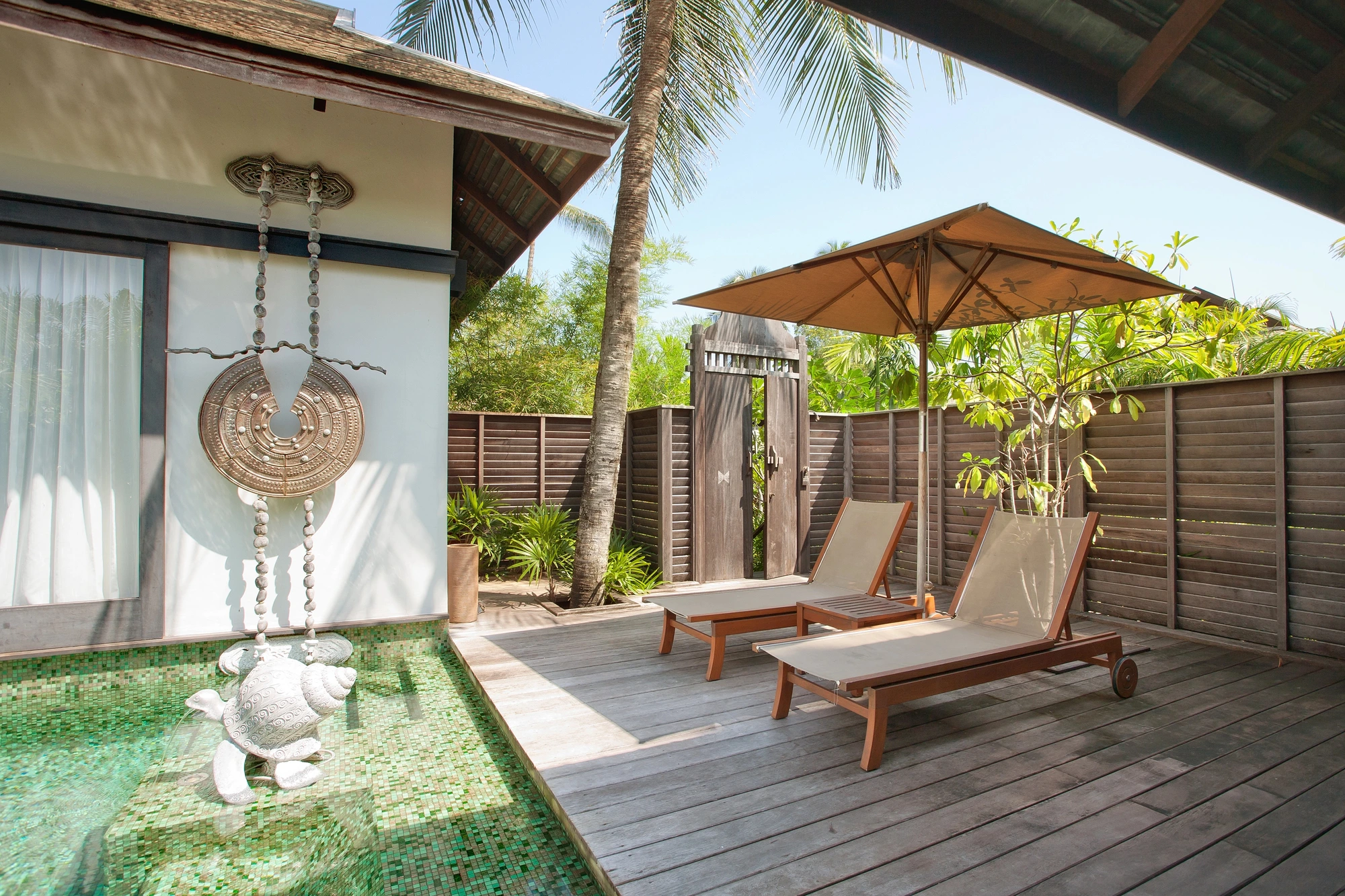 budget-fence-and-gate-patio