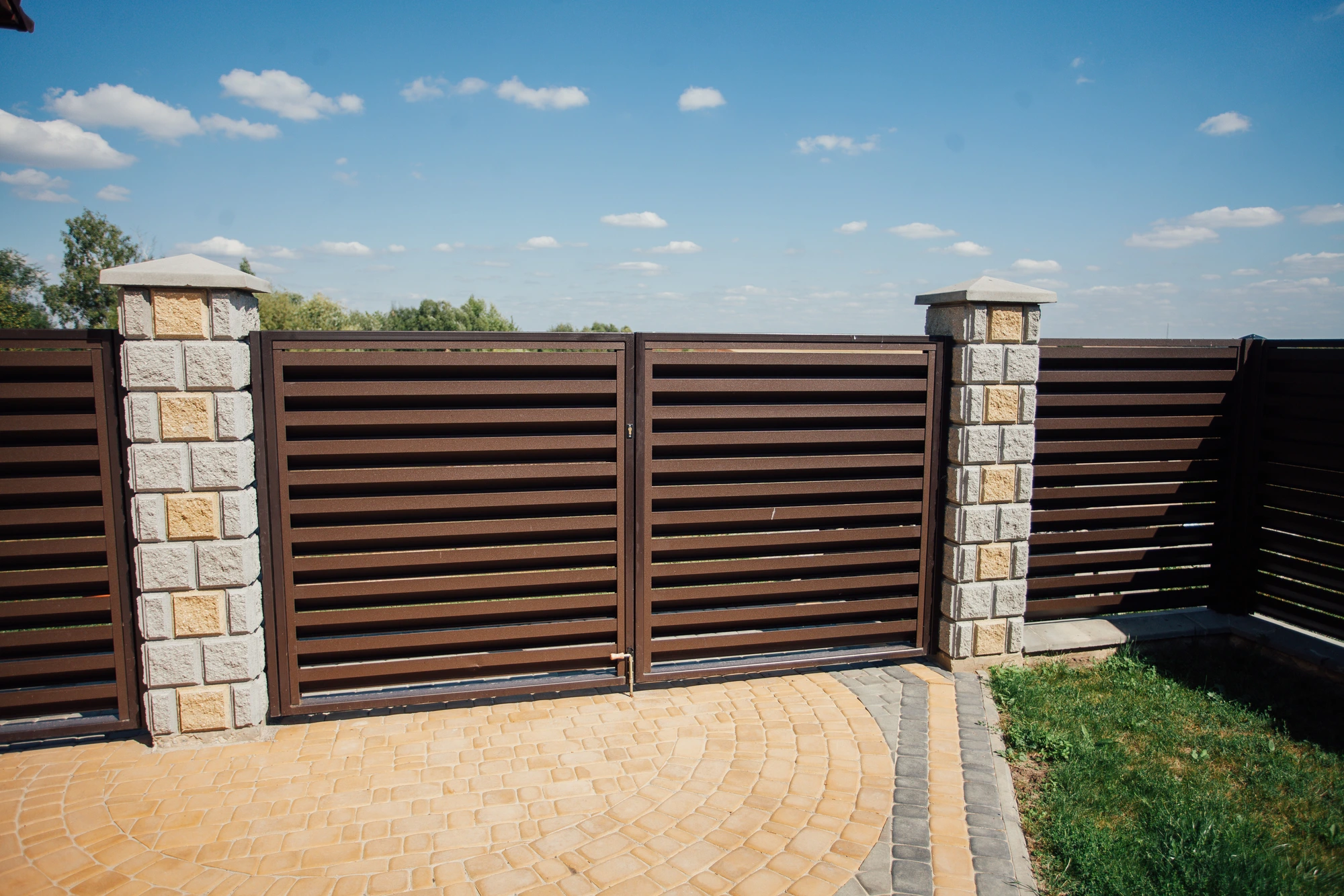 fencing company near me