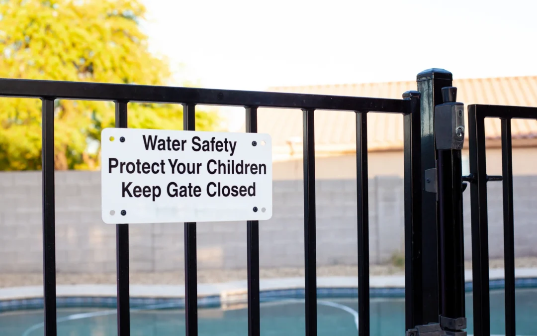 Pool Fence Codes in Florida: What Homeowners Need to Know Before Installing